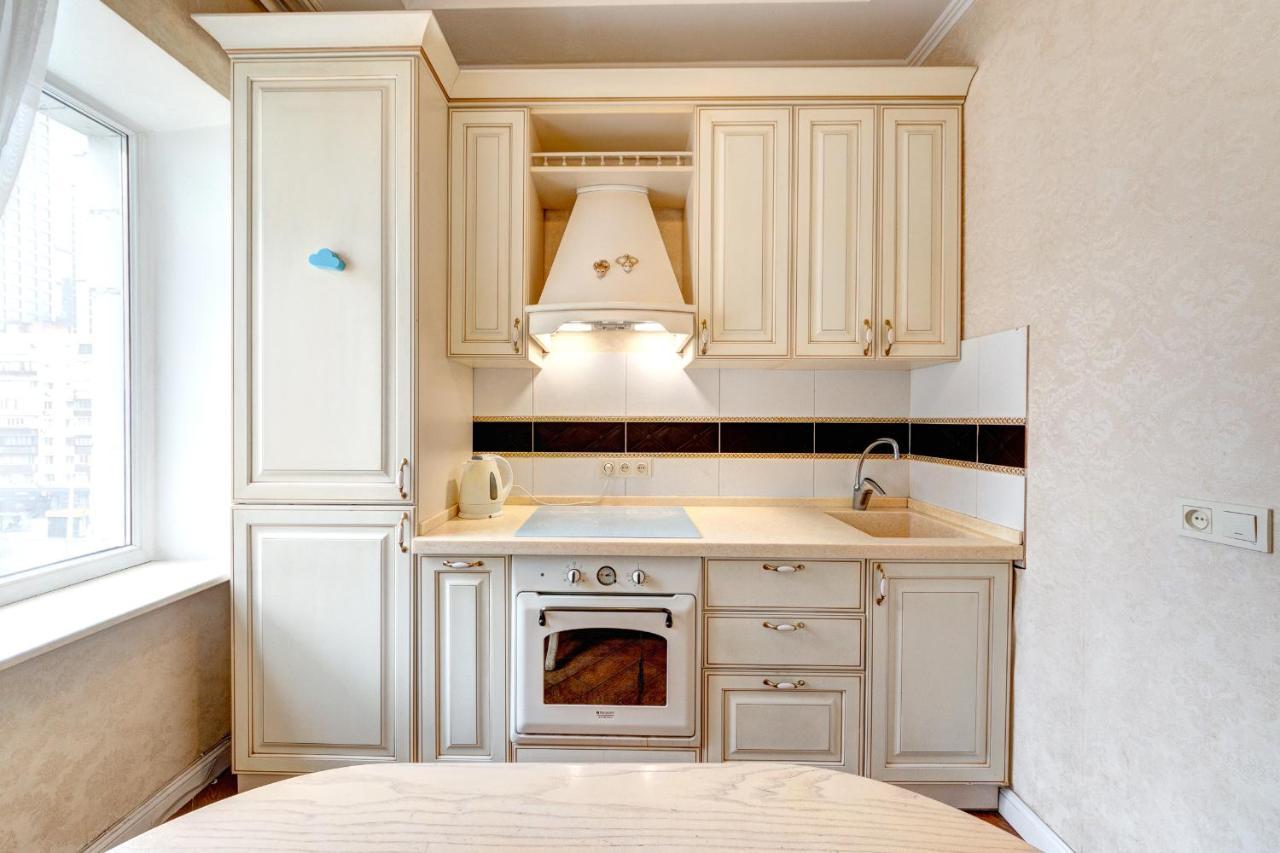 Apartments With 3 Rooms Near Palace Ukraine Kiev Eksteriør bilde
