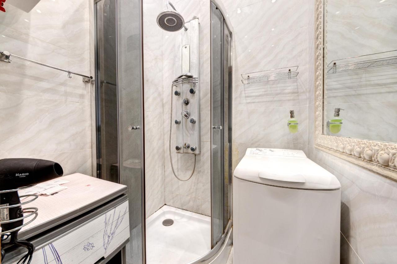Apartments With 3 Rooms Near Palace Ukraine Kiev Eksteriør bilde