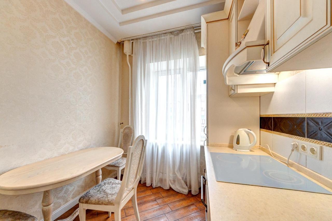 Apartments With 3 Rooms Near Palace Ukraine Kiev Eksteriør bilde